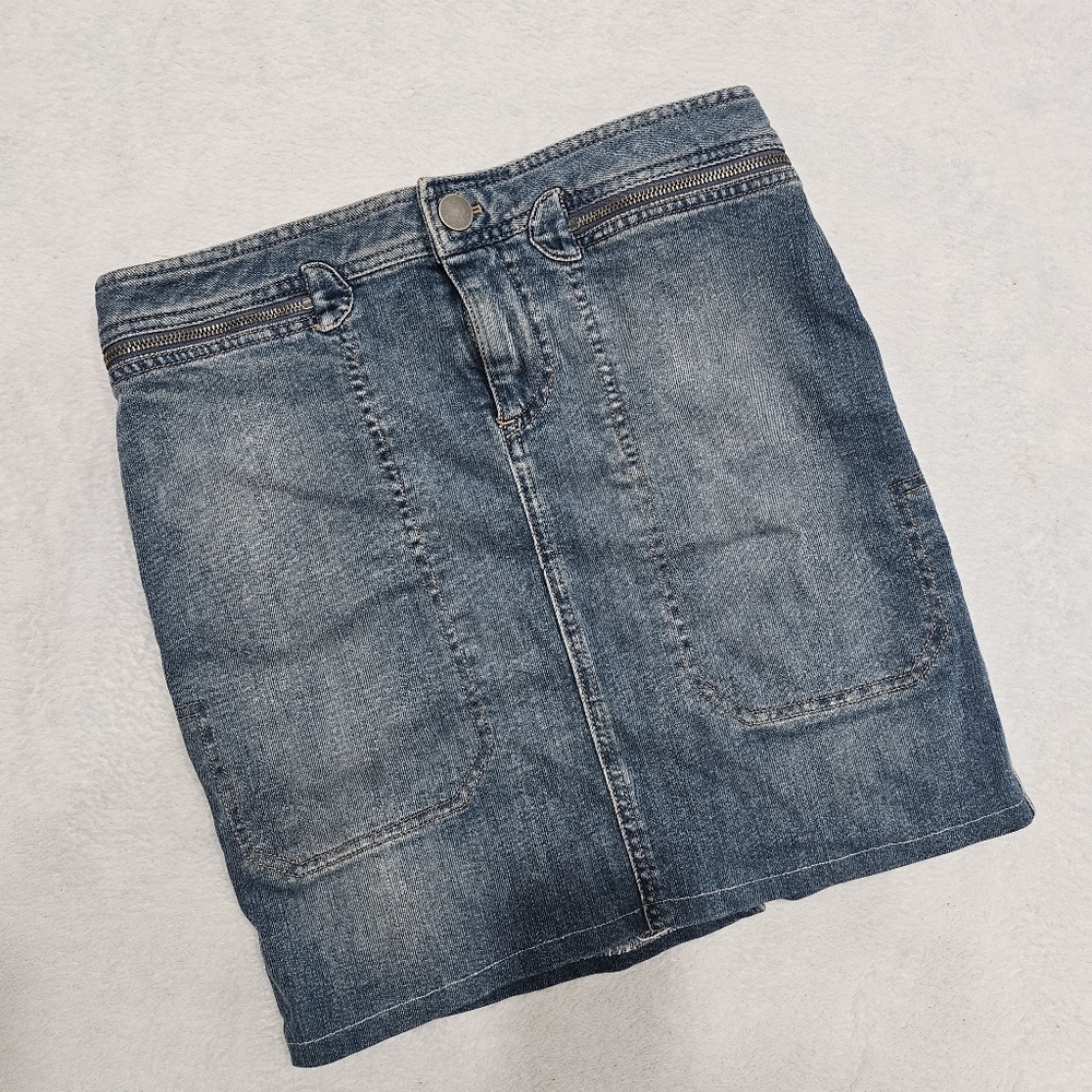 Marc Jacobs Grunge Denim Pencil Skirt with Zipper Detail Size 4